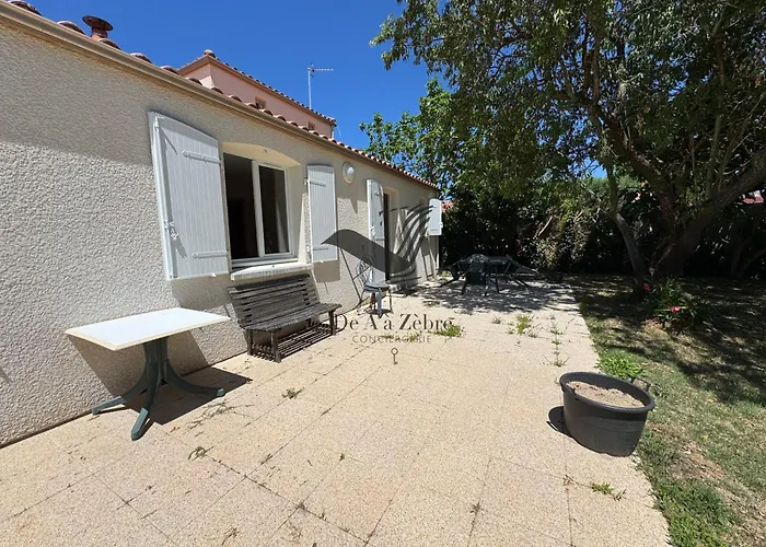 L'amandiers En Fleurs - Situee A Deux Minutes Des Plages *